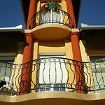 Alojamento de Acomodação e Pequeno-almoço Mediterrán Panzió 3*